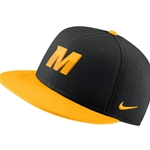 Mizzou Nike® 2021 On the Field Replica Baseball Fitted Gold Block M Gold Bill Hat
